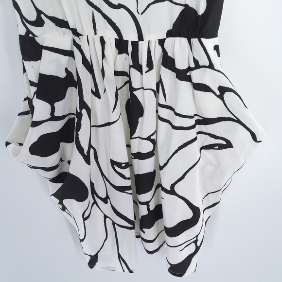 Love21 sleeveless patterned dress size XS - Picture 3 of 5